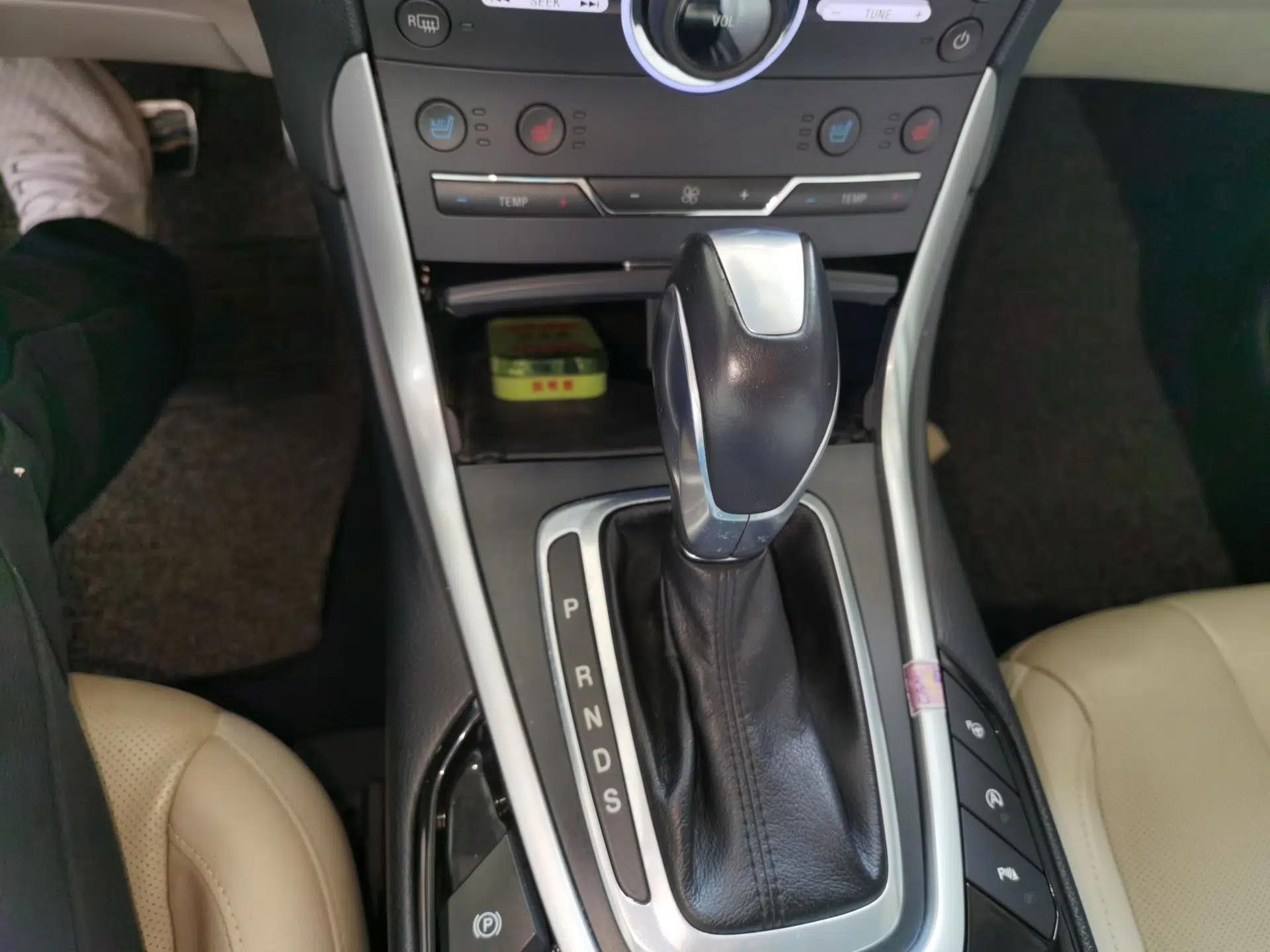 Ford Edge 2015 2.0T GTDi Four-Wheel Drive Prestige Model — миниатюра 14