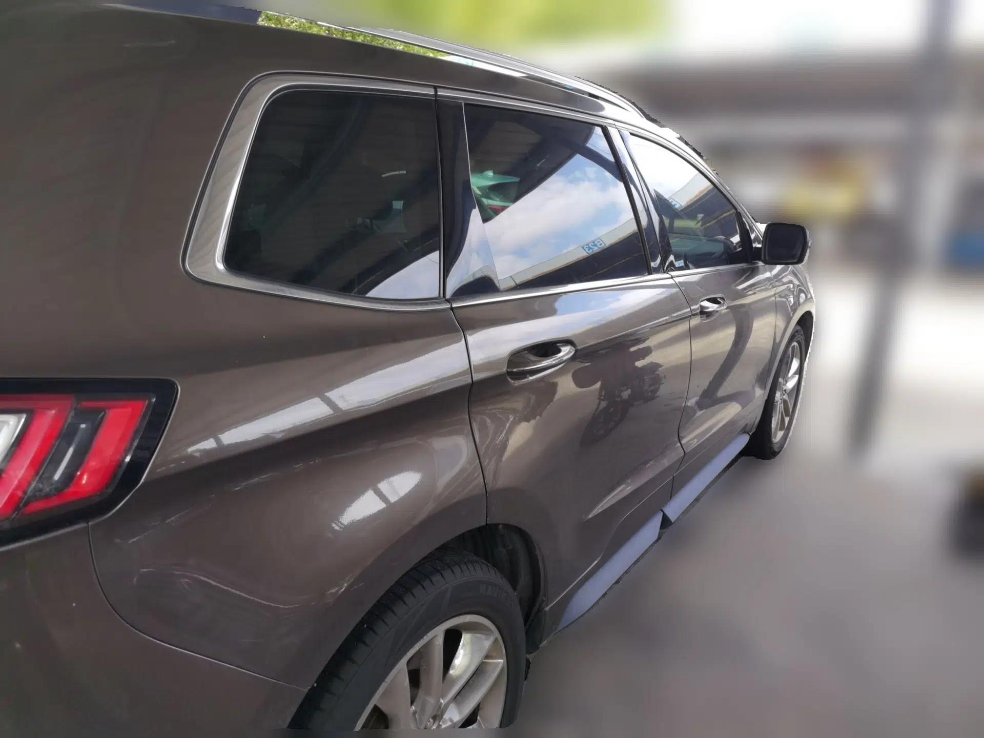Ford Edge 2015 2.0T GTDi Four-Wheel Drive Prestige Model — миниатюра 6