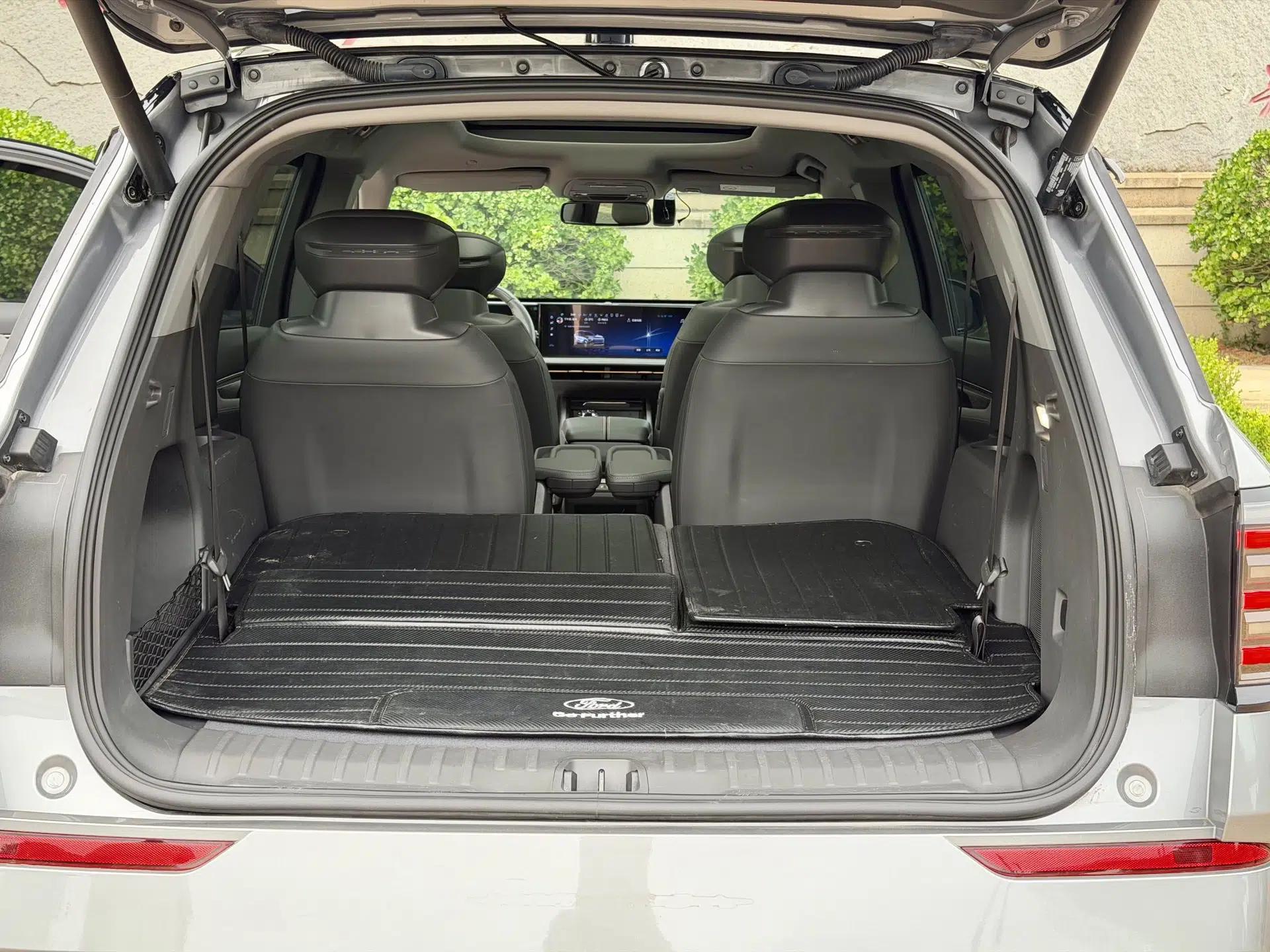 Ford Edge 2023 Edge L 2.0T EcoBoost E-Hybrid Four-Wheel Drive Seven-Seat Supreme Model — миниатюра 12