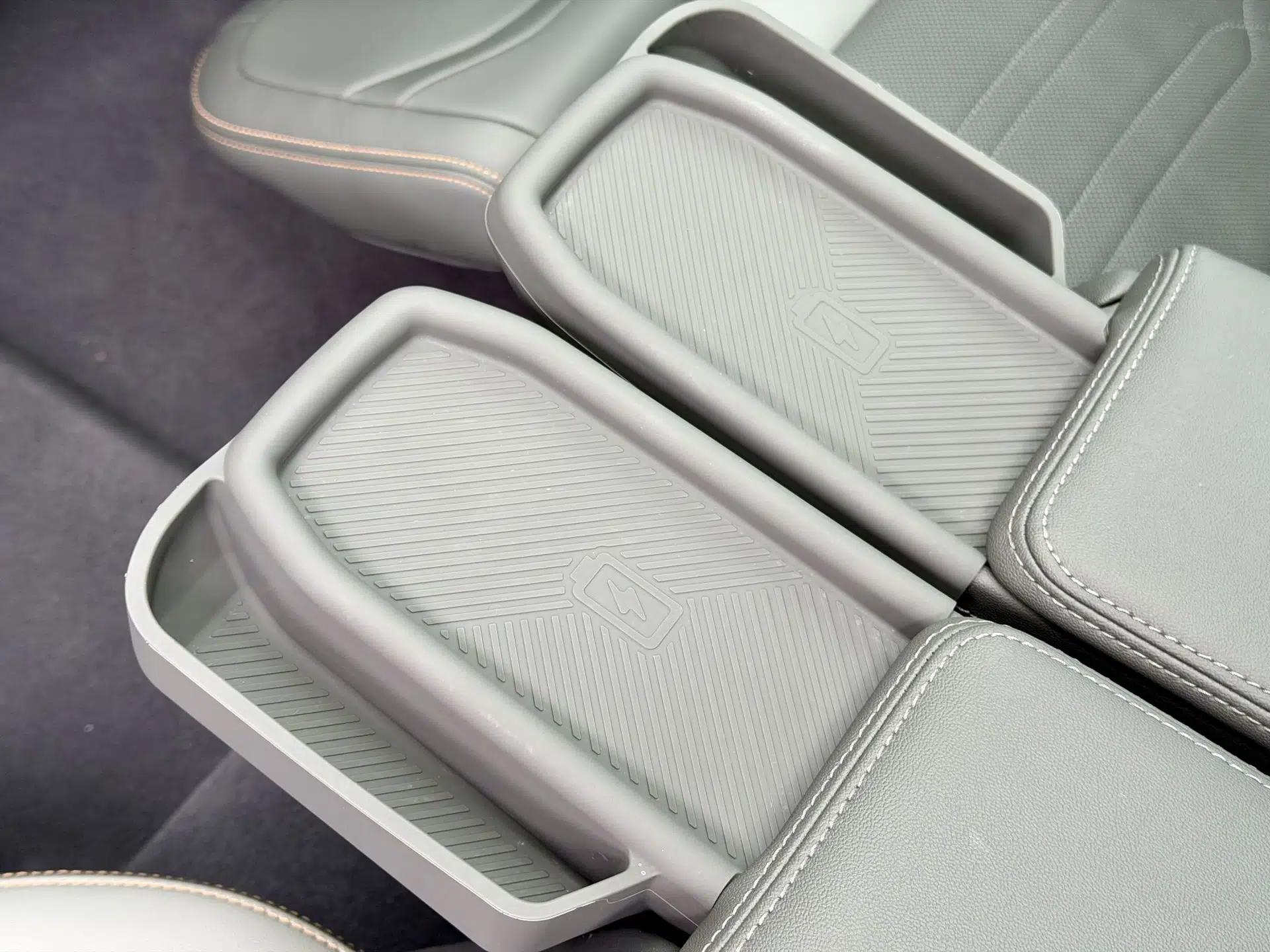 Ford Edge 2023 Edge L 2.0T EcoBoost E-Hybrid Four-Wheel Drive Seven-Seat Supreme Model — миниатюра 21