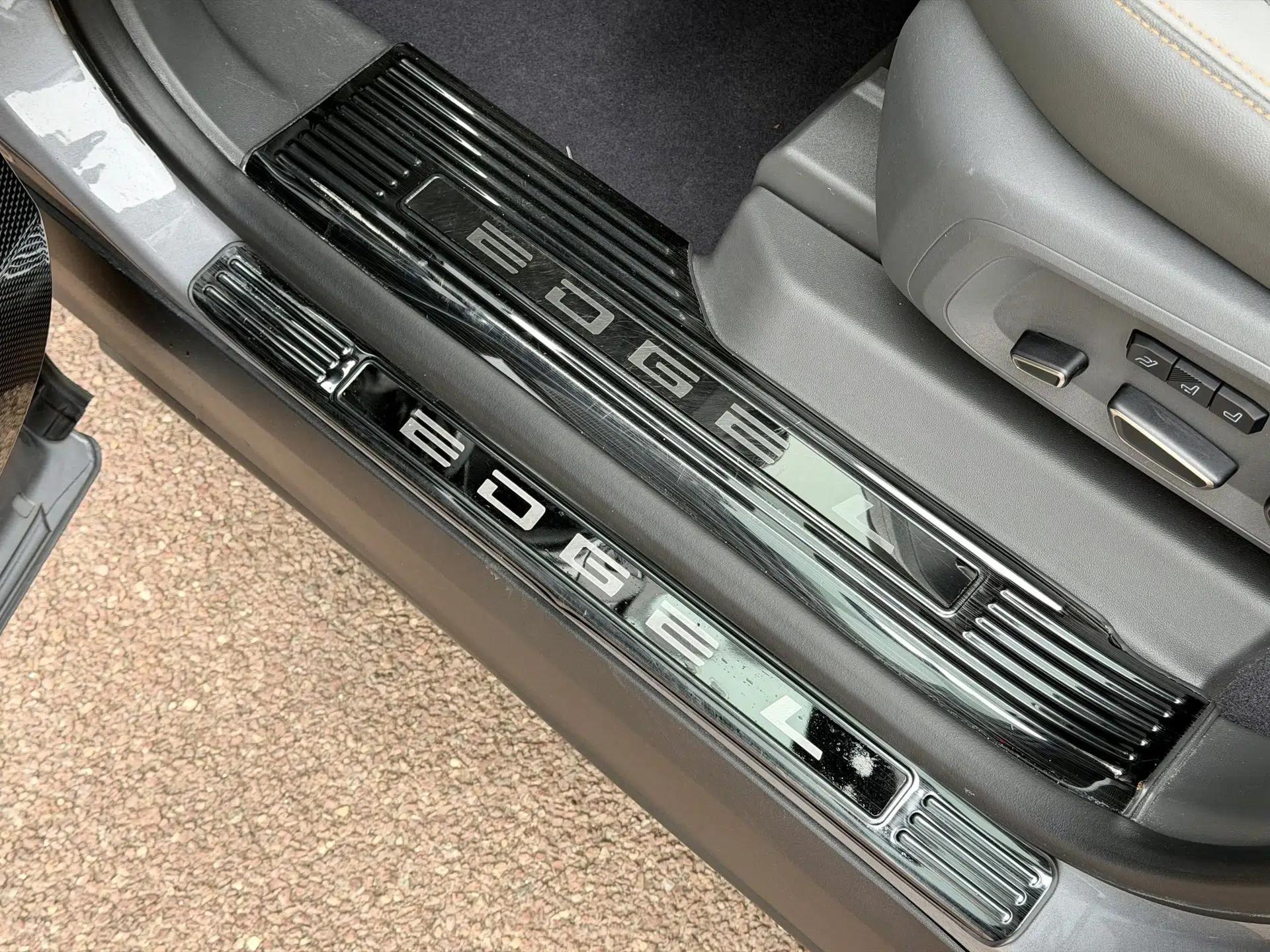 Ford Edge 2023 Edge L 2.0T EcoBoost E-Hybrid Four-Wheel Drive Seven-Seat Supreme Model — миниатюра 24