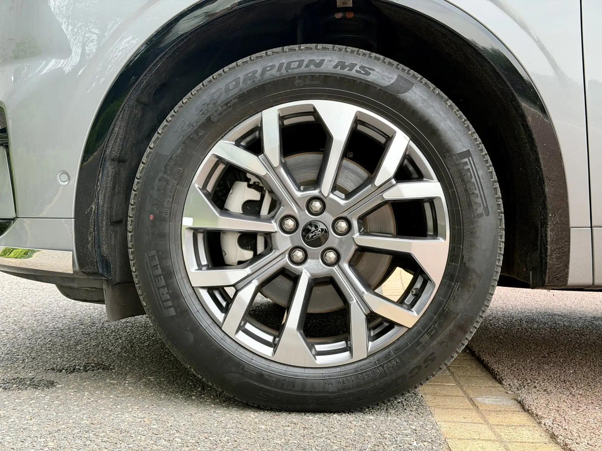 Ford Edge 2023 Edge L 2.0T EcoBoost E-Hybrid Four-Wheel Drive Seven-Seat Supreme Model — миниатюра 5