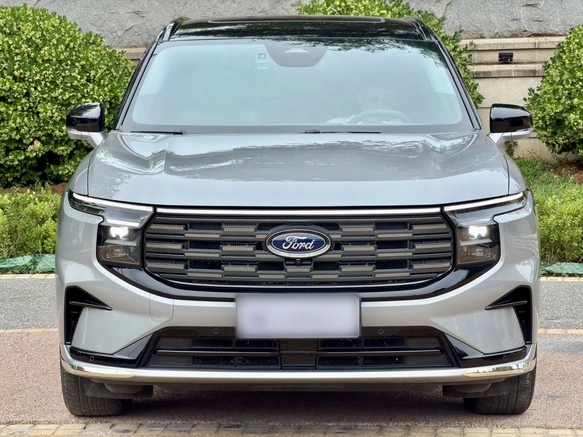 Ford Edge 2023 Edge L 2.0T EcoBoost E-Hybrid Four-Wheel Drive Seven-Seat Supreme Model — миниатюра 6