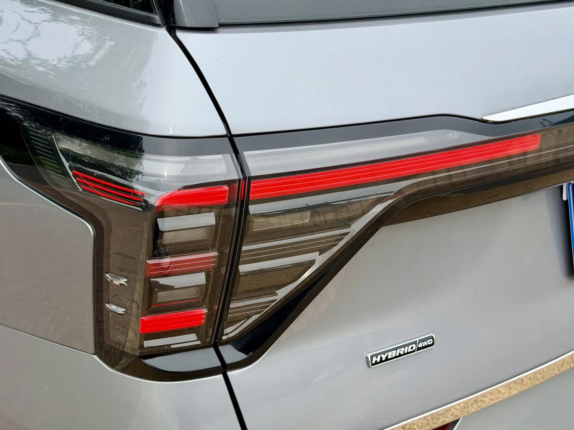 Ford Edge 2023 Edge L 2.0T EcoBoost E-Hybrid Four-Wheel Drive Seven-Seat Supreme Model — миниатюра 7