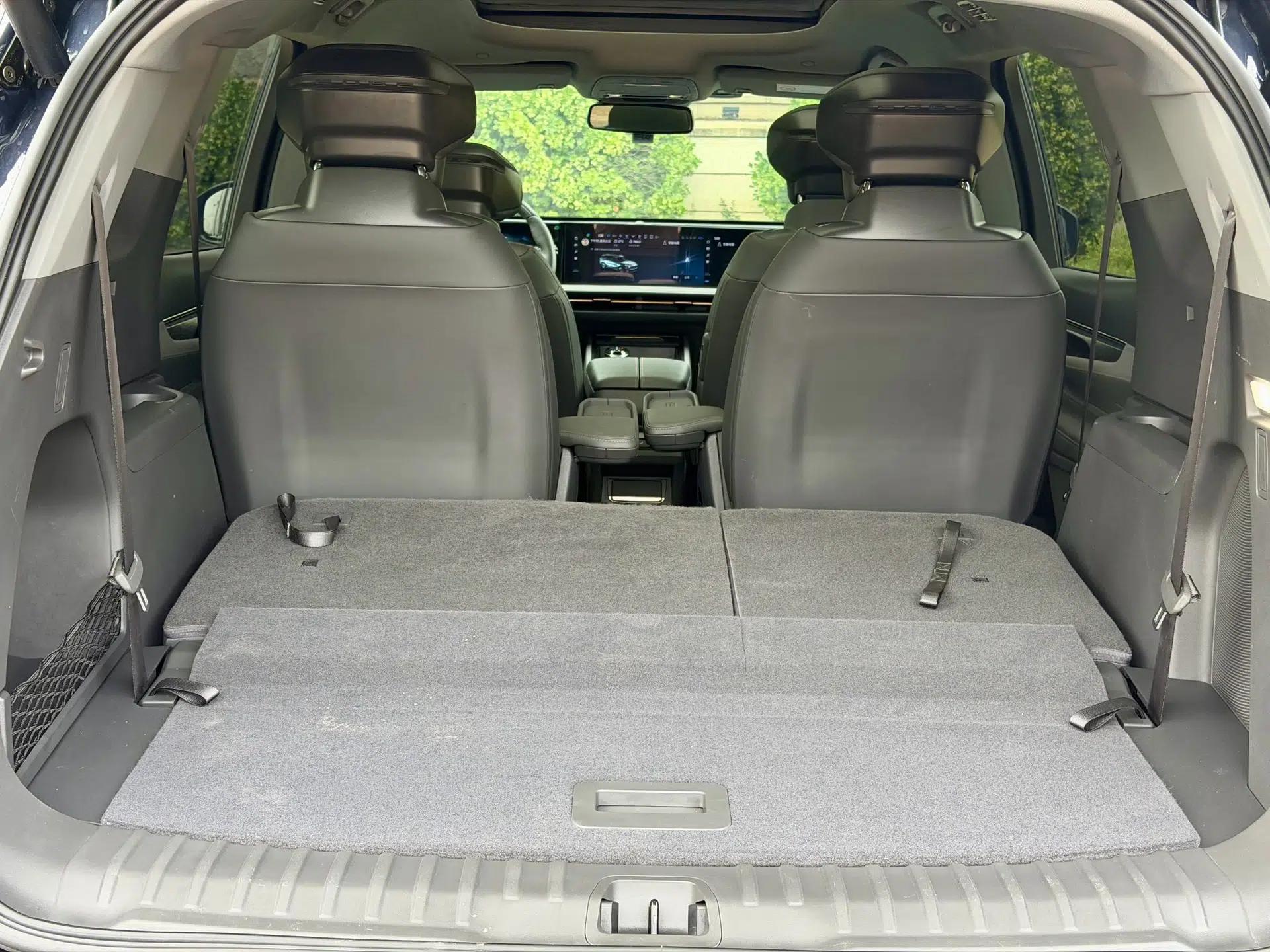 Ford Edge 2023 Edge L 2.0T EcoBoost E-Hybrid Four-Wheel Drive Seven-Seat Supreme Model — миниатюра 14