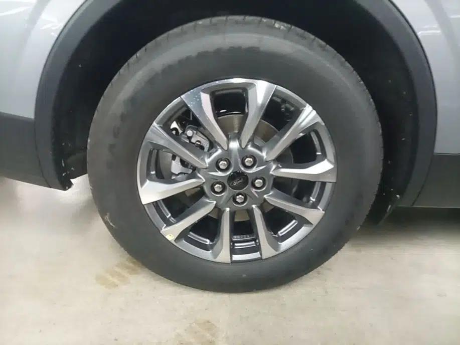 Ford Edge 2026 Model Explorer L 2.0T EcoBoost E Hybrid Two-Wheel Drive Seven-Seat Luxury — миниатюра 16