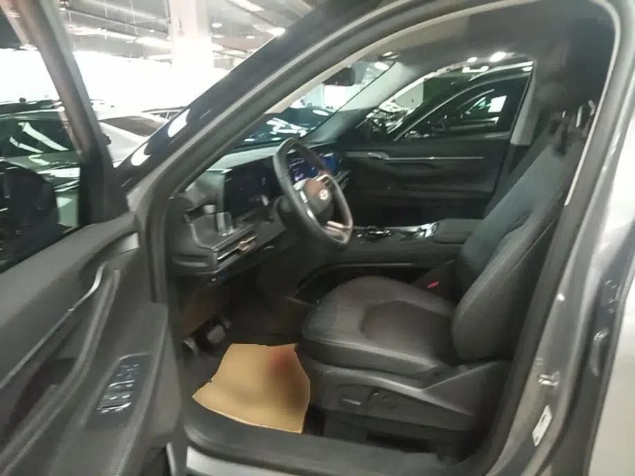 Ford Edge 2026 Model Explorer L 2.0T EcoBoost E Hybrid Two-Wheel Drive Seven-Seat Luxury — миниатюра 23