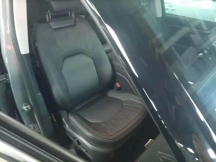 Ford Edge 2026 Model Explorer L 2.0T EcoBoost E Hybrid Two-Wheel Drive Seven-Seat Luxury — миниатюра 24