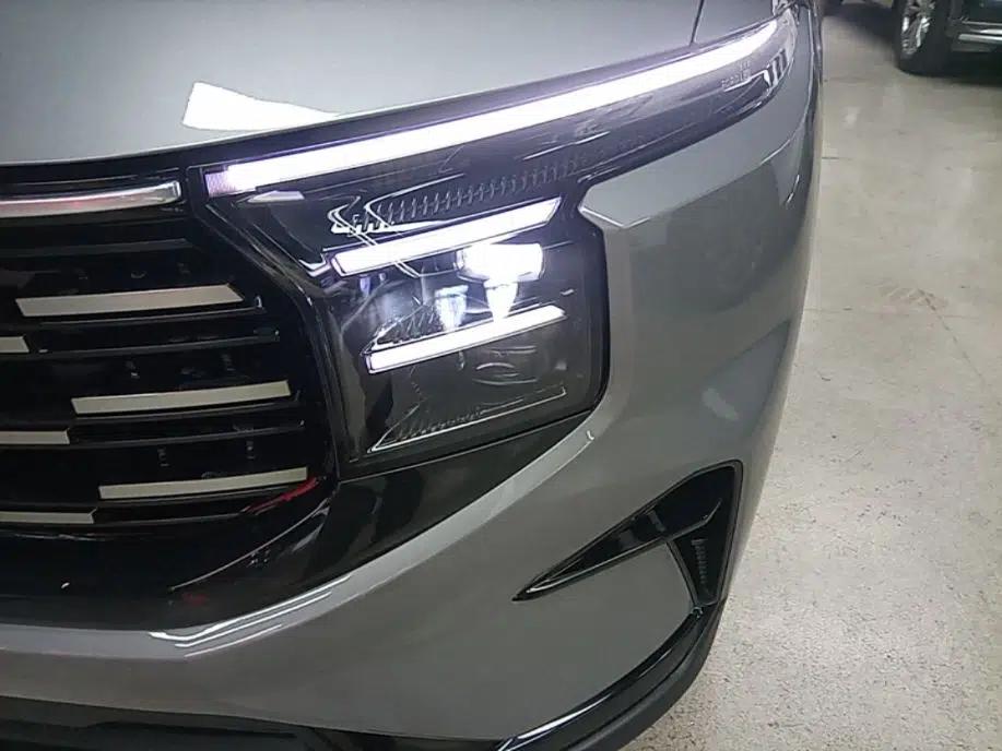 Ford Edge 2026 Model Explorer L 2.0T EcoBoost E Hybrid Two-Wheel Drive Seven-Seat Luxury — миниатюра 8