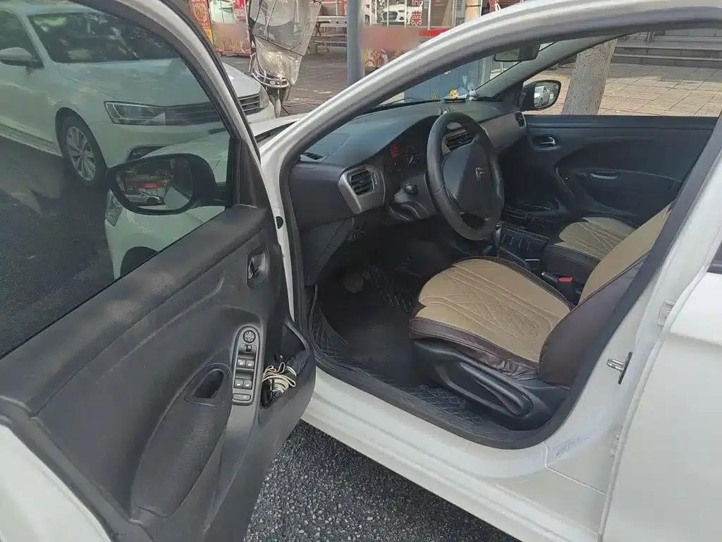2016 Citroën Elysee 1.6L Automatic Fashion Edition — миниатюра 12