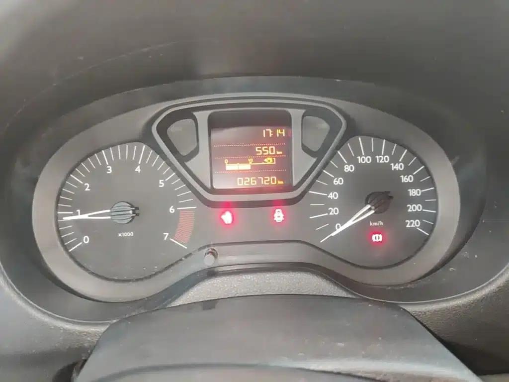 2014 Citroën Elysee 1.6L Manual Fashion Edition — миниатюра 12