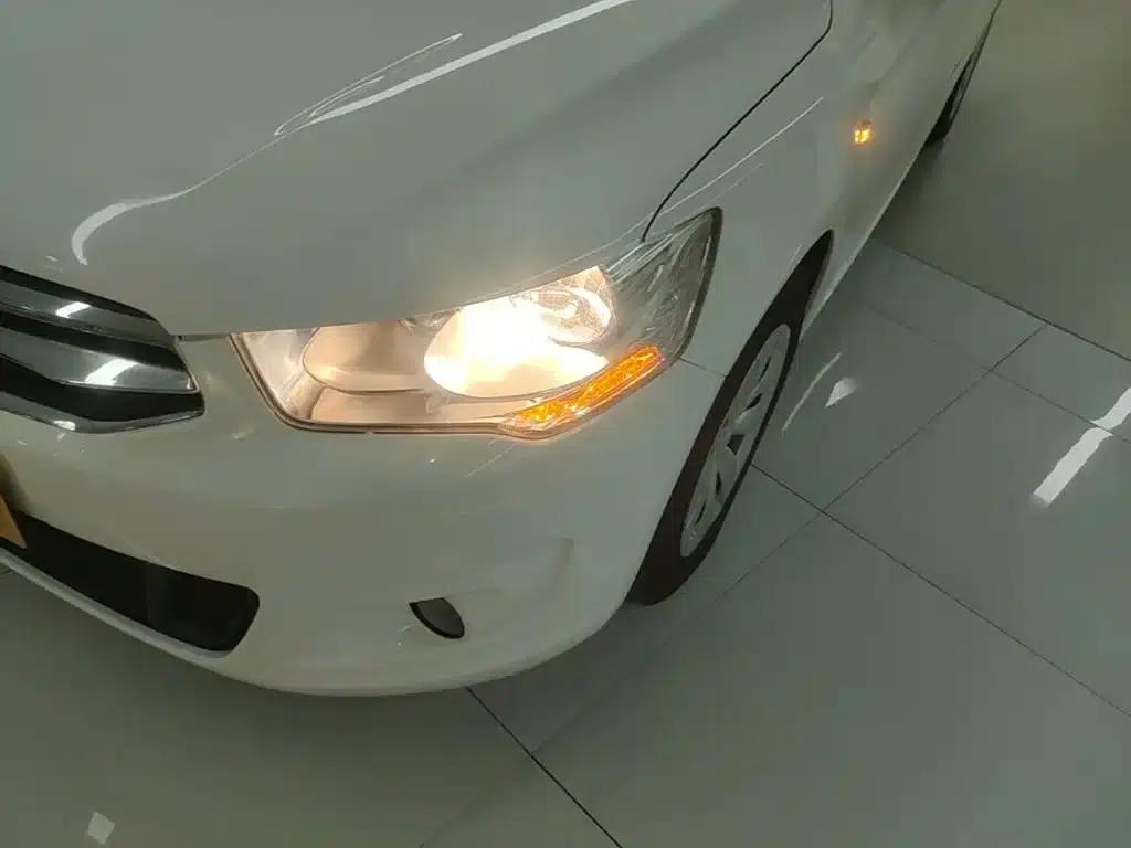 2014 Citroën Elysee 1.6L Manual Fashion Edition — миниатюра 24