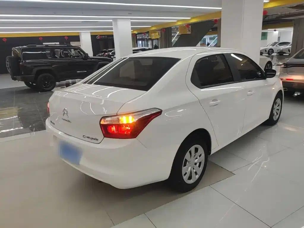 2014 Citroën Elysee 1.6L Manual Fashion Edition — миниатюра 7