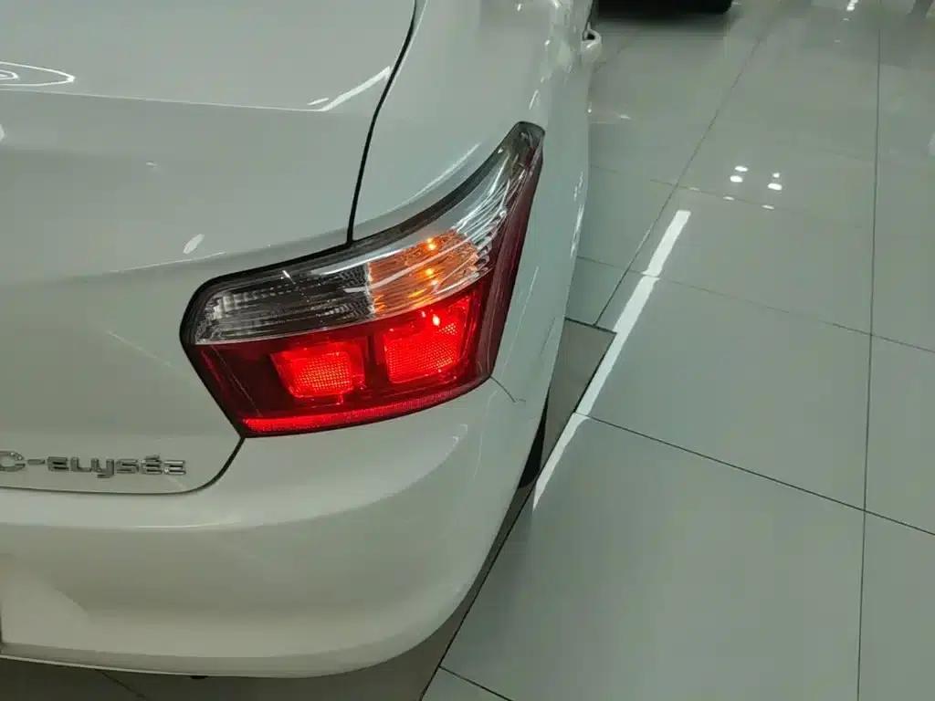 2014 Citroën Elysee 1.6L Manual Fashion Edition — миниатюра 8