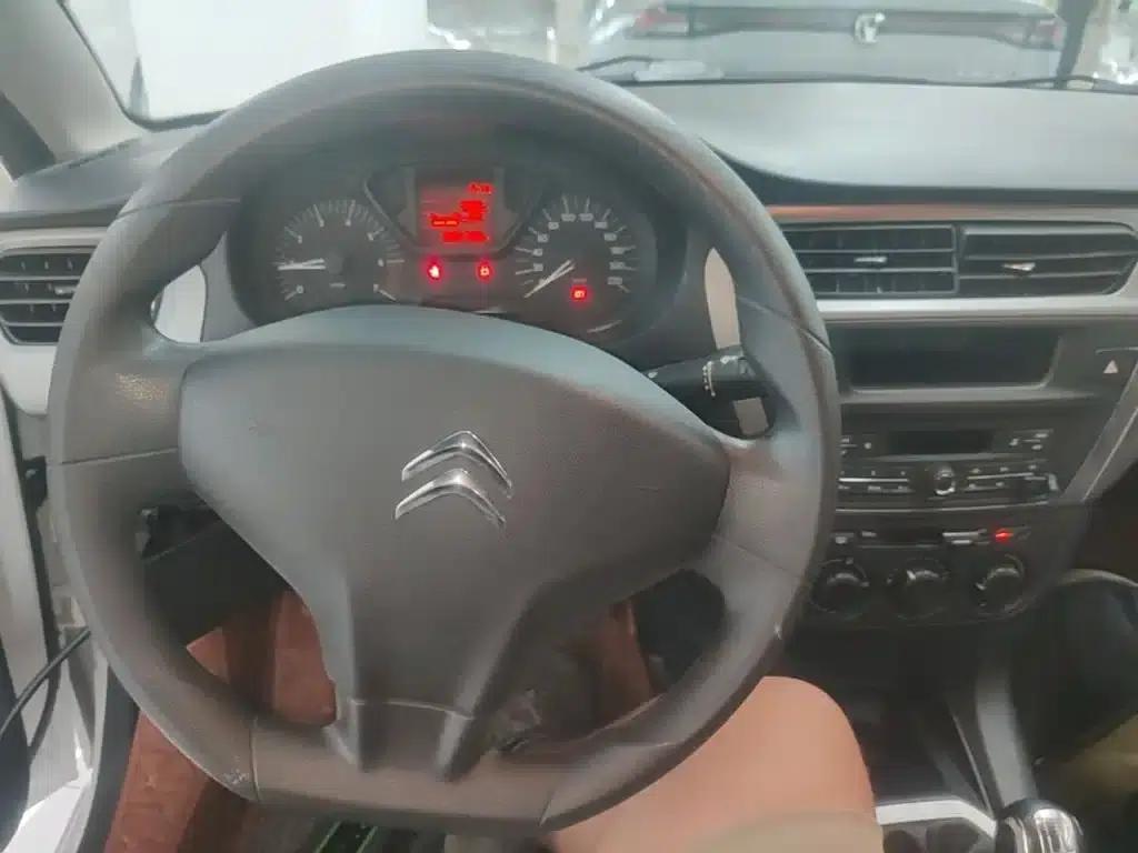 2014 Citroën Elysee 1.6L Manual Fashion Edition — миниатюра 10