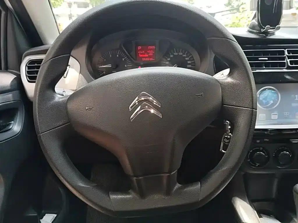 2014 Citroën Elysee 1.6L Automatic Fashion Edition — миниатюра 11