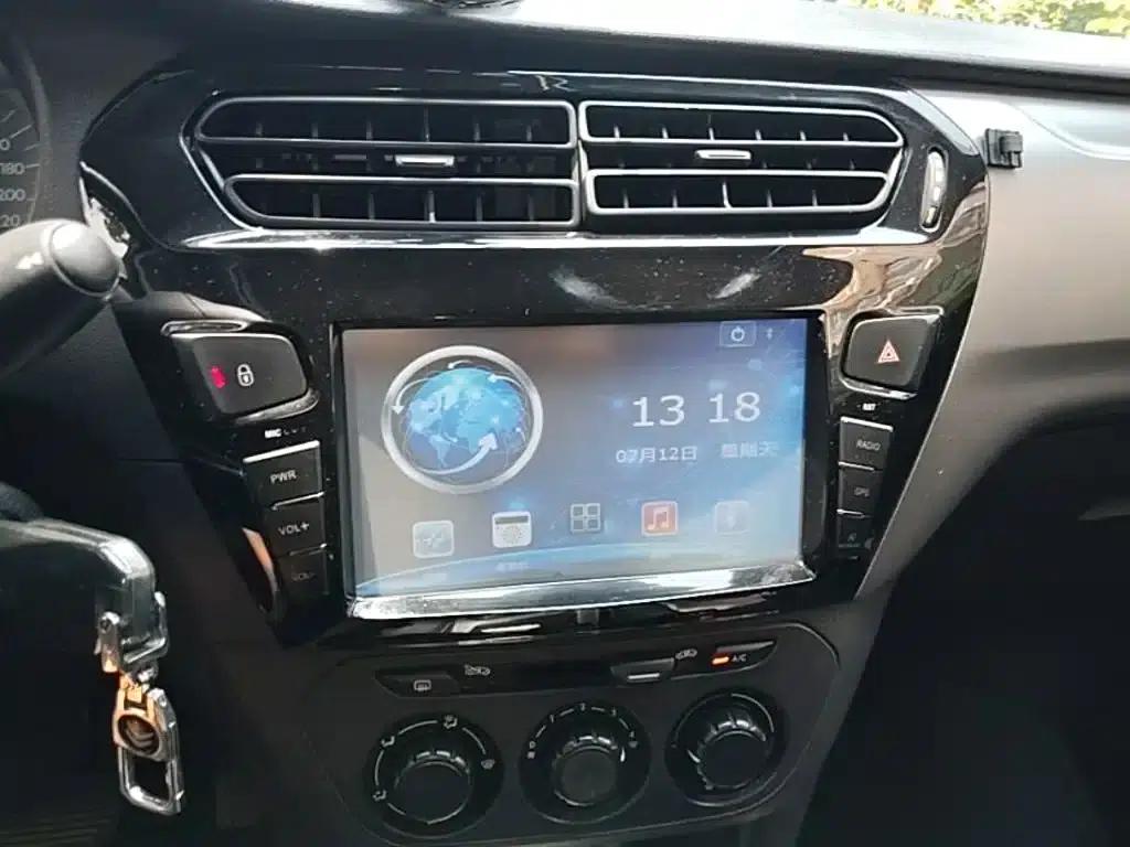 2014 Citroën Elysee 1.6L Automatic Fashion Edition — миниатюра 13