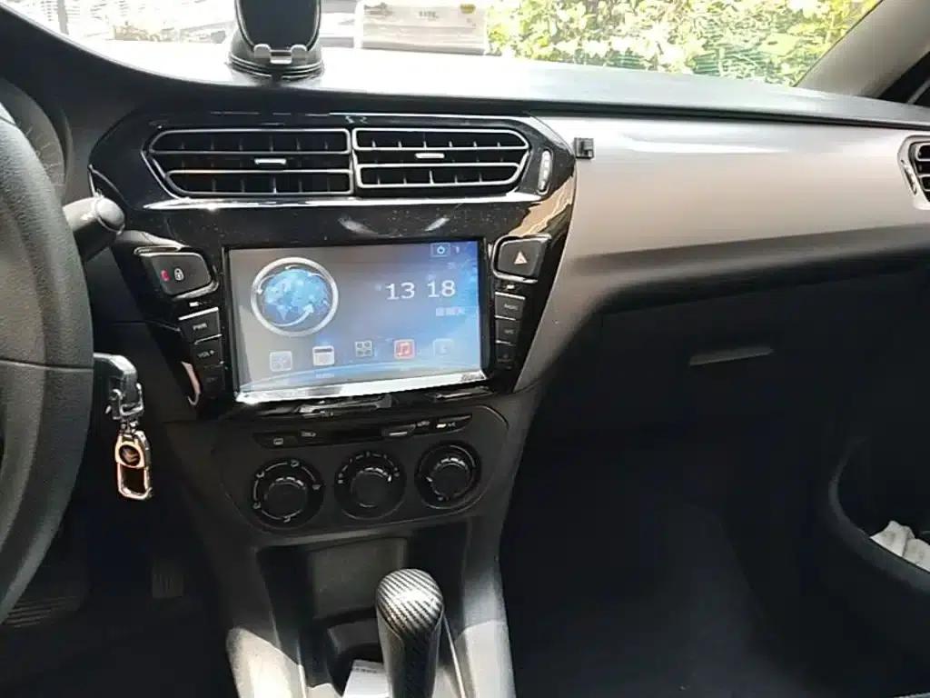 2014 Citroën Elysee 1.6L Automatic Fashion Edition — миниатюра 10