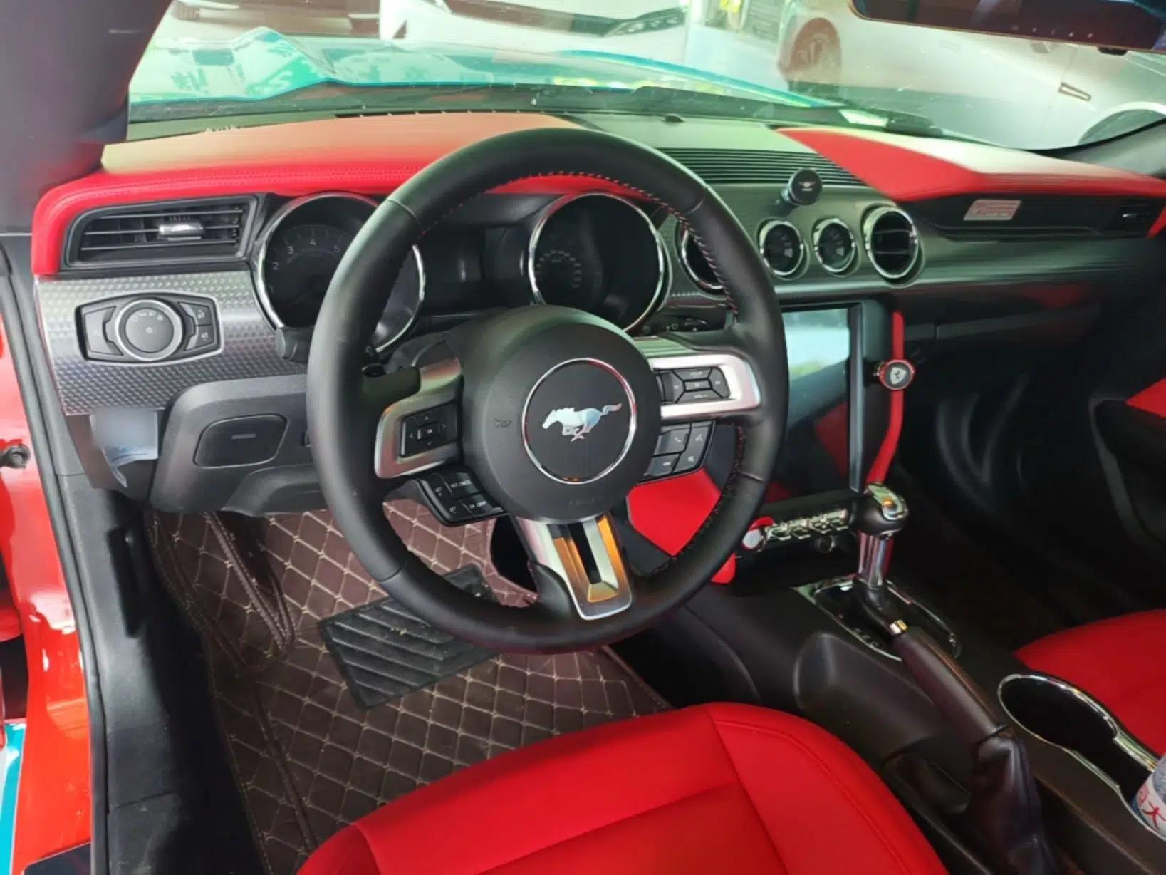 Ford Mustang 2015 2.3T Automatic U.S.-Spec Version — миниатюра 13