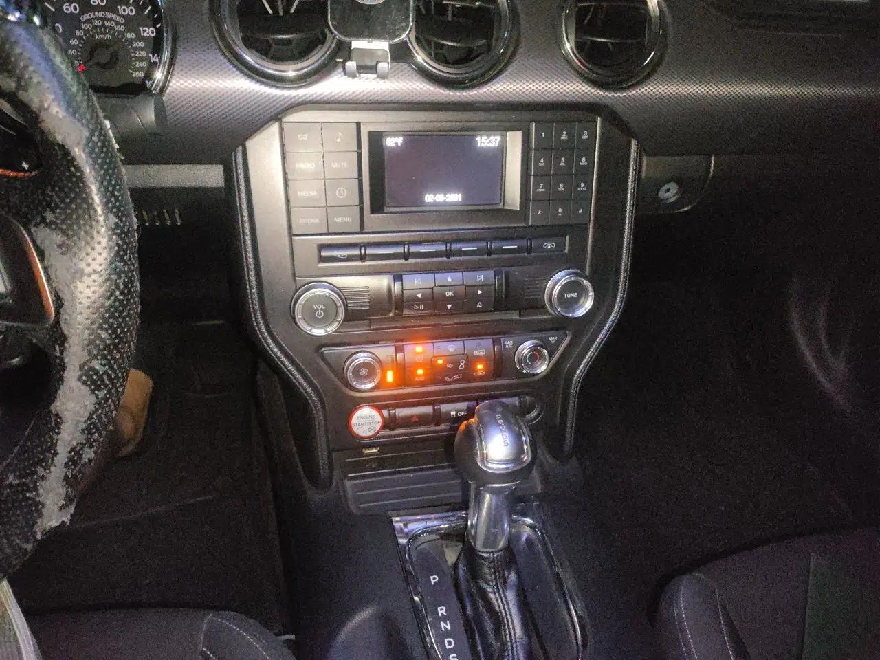 Ford Mustang 2015 2.3T Performance Edition — миниатюра 13