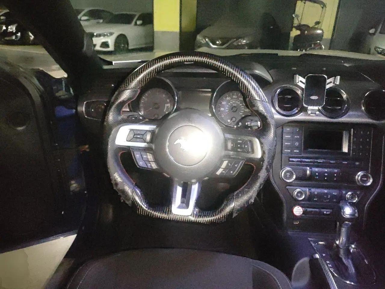 Ford Mustang 2015 2.3T Performance Edition — миниатюра 10