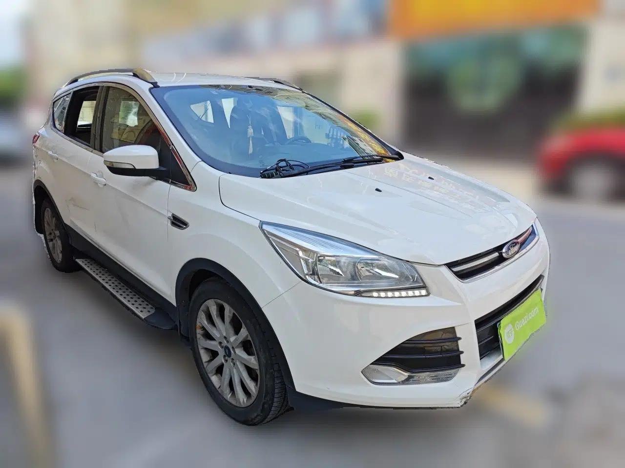 Ford Kuga 2015 1.5L GTDi Two-Wheel-Drive Comfort Model — миниатюра 3