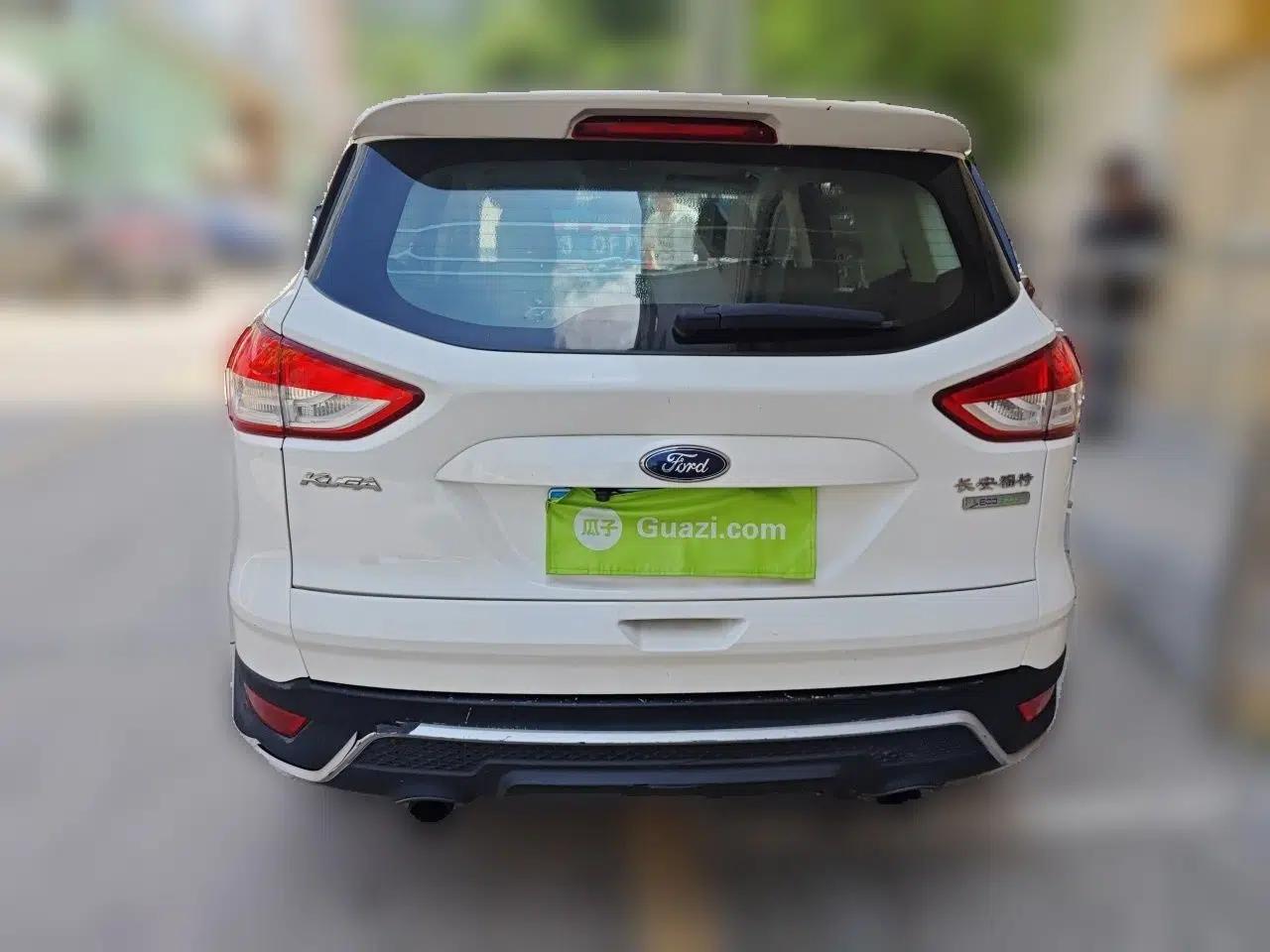 Ford Kuga 2015 1.5L GTDi Two-Wheel-Drive Comfort Model — миниатюра 5