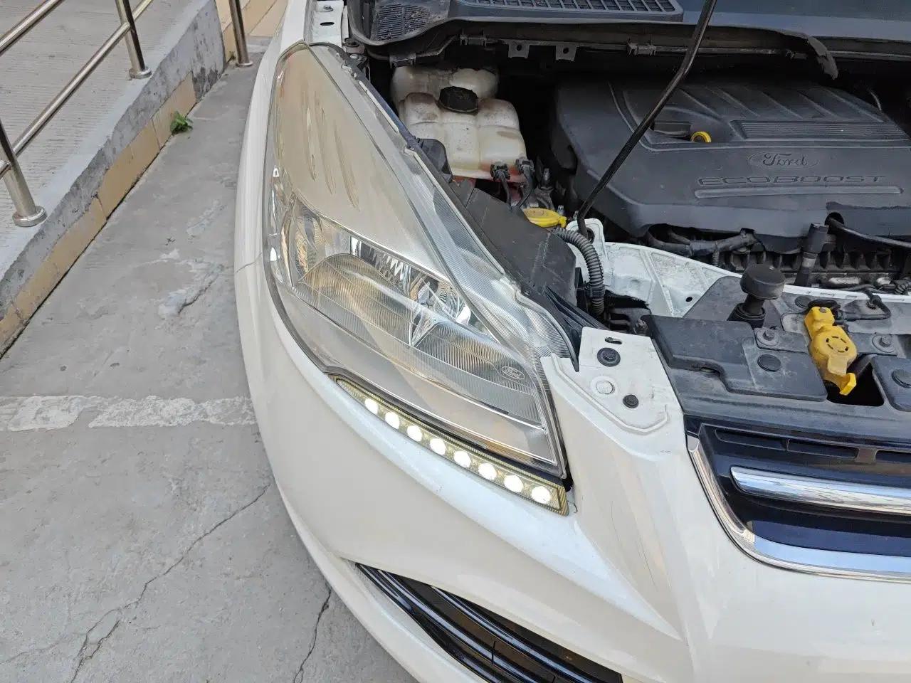 Ford Kuga 2015 1.5L GTDi Two-Wheel-Drive Comfort Model — миниатюра 7