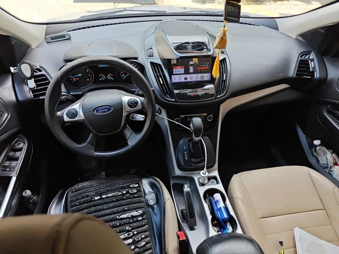 Ford Kuga 2015 1.5L GTDi Two-Wheel-Drive Comfort Model — миниатюра 9