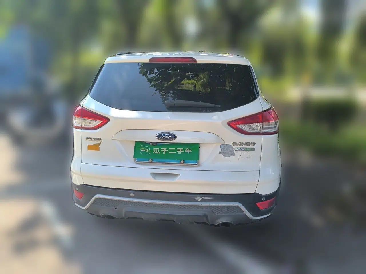 Ford Kuga 2015 1.5L GTDi Two-Wheel-Drive Comfort Model — миниатюра 5