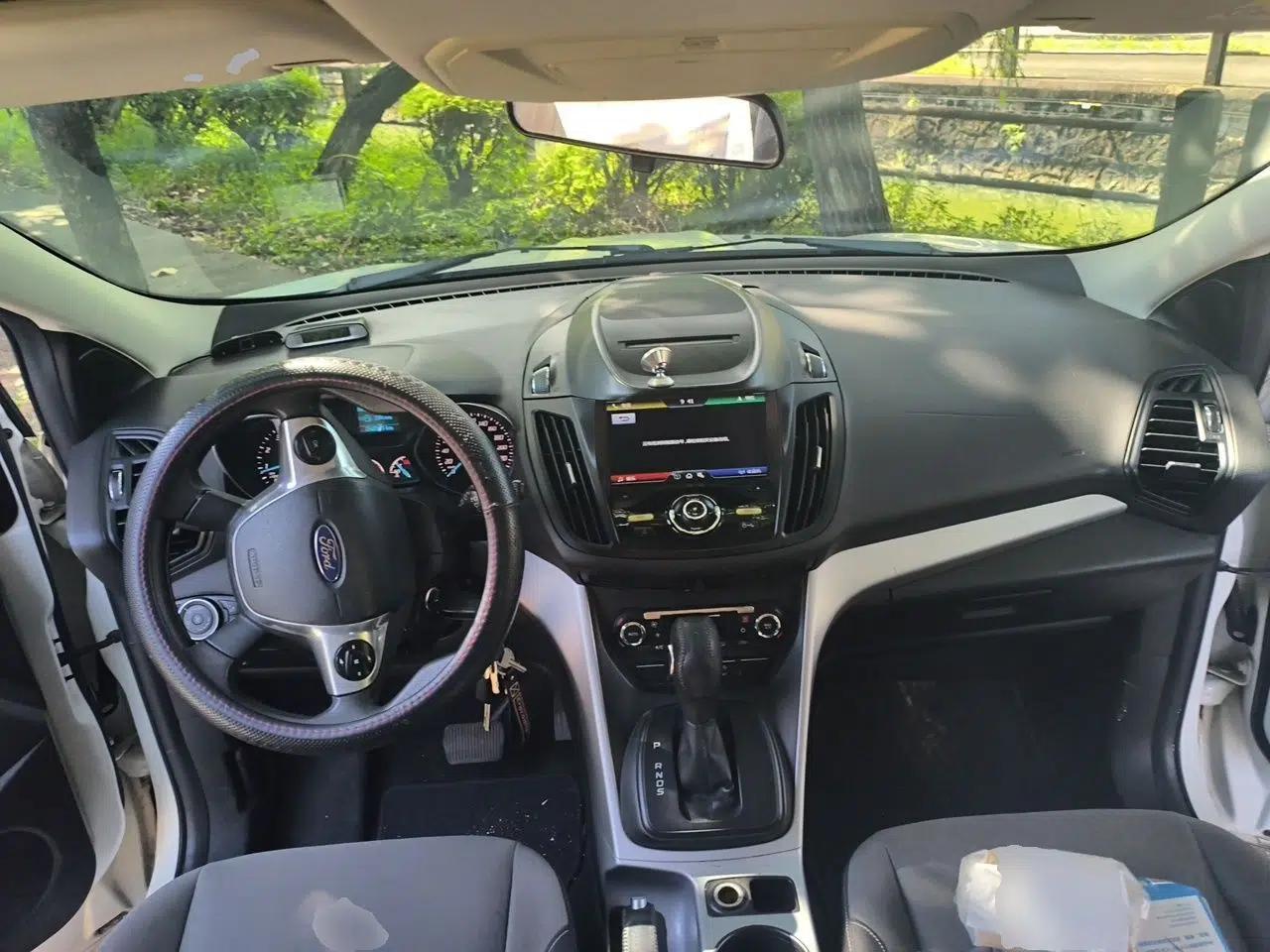 Ford Kuga 2015 1.5L GTDi Two-Wheel-Drive Comfort Model — миниатюра 9