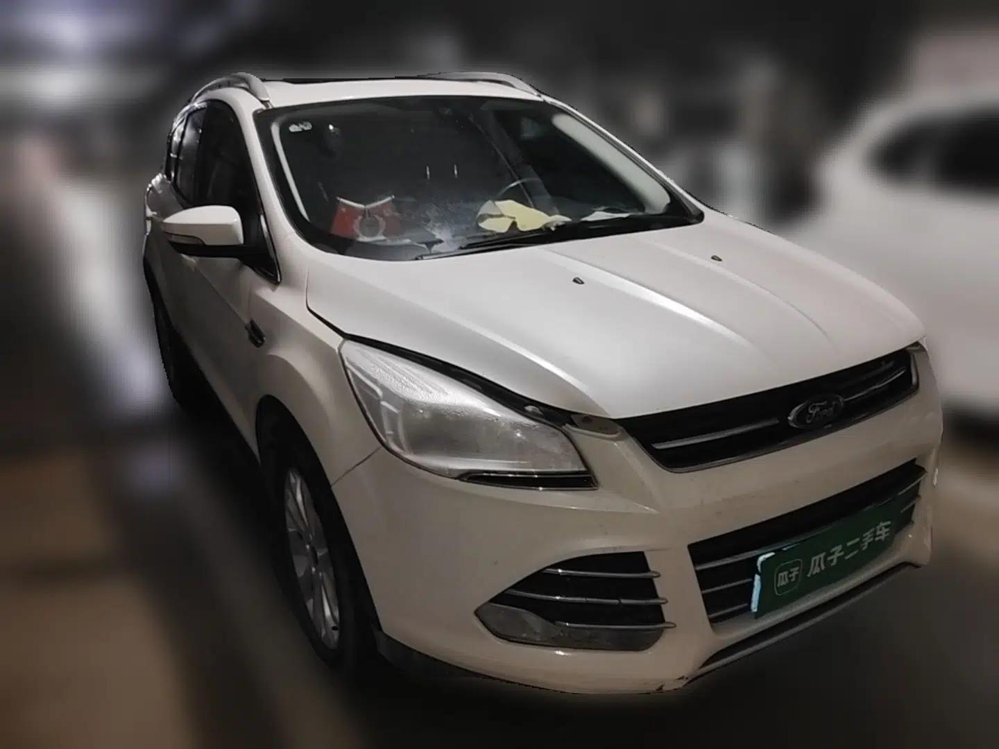 Ford Kuga 2013 1.6L GTDi Two-Wheel-Drive Trend Model — миниатюра 3