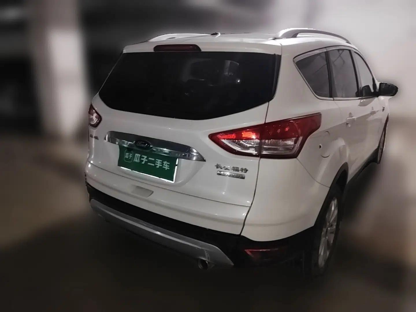 Ford Kuga 2013 1.6L GTDi Two-Wheel-Drive Trend Model — миниатюра 6
