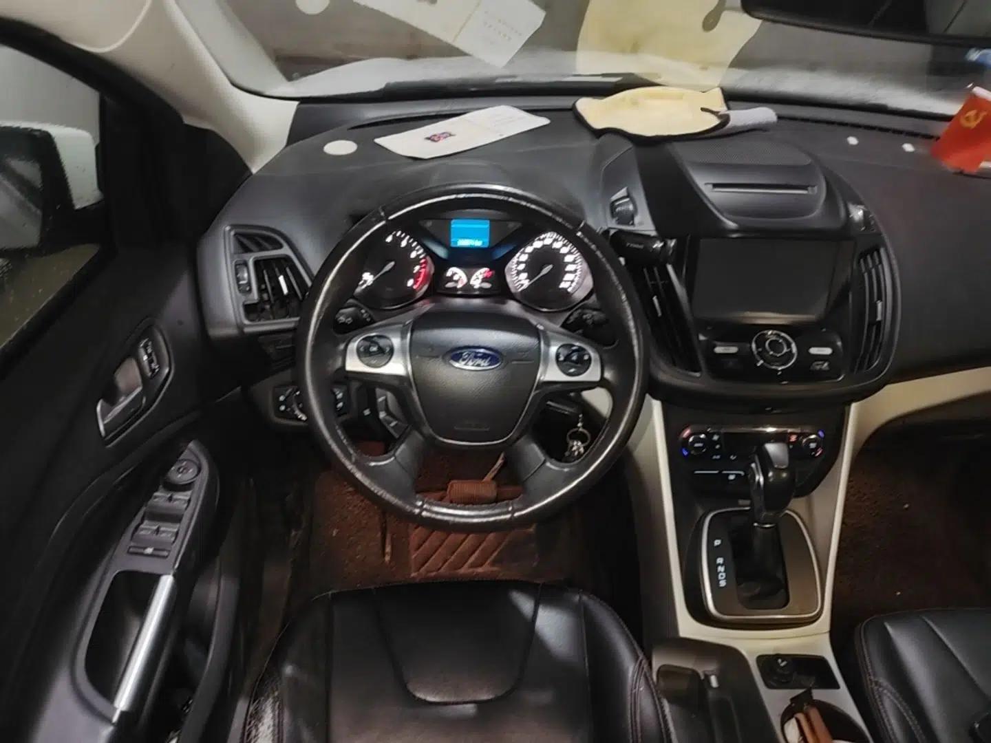 Ford Kuga 2013 1.6L GTDi Two-Wheel-Drive Trend Model — миниатюра 10
