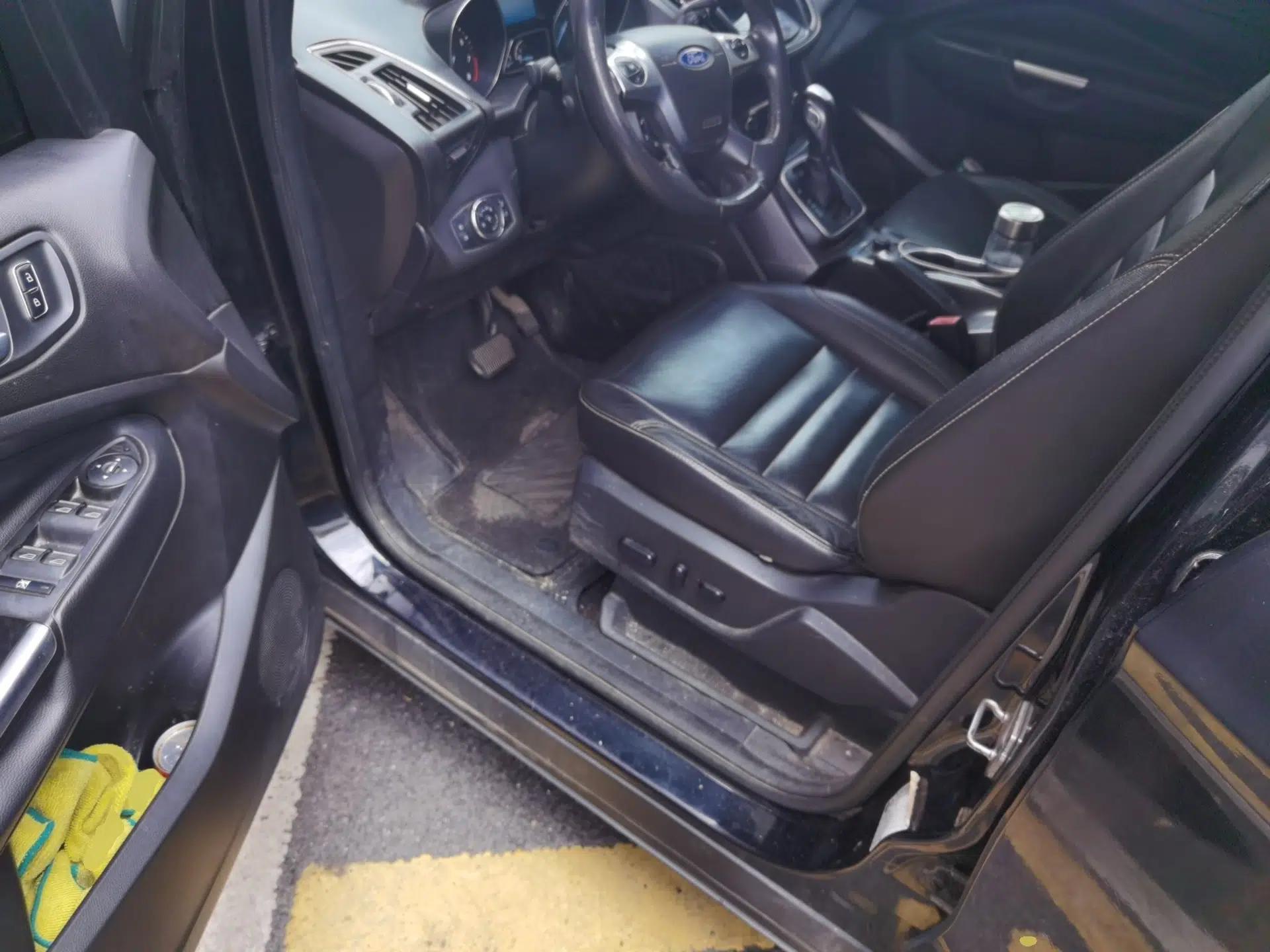 Ford Kuga 2015 1.5L GTDi Four-Wheel-Drive Elite Model — миниатюра 16