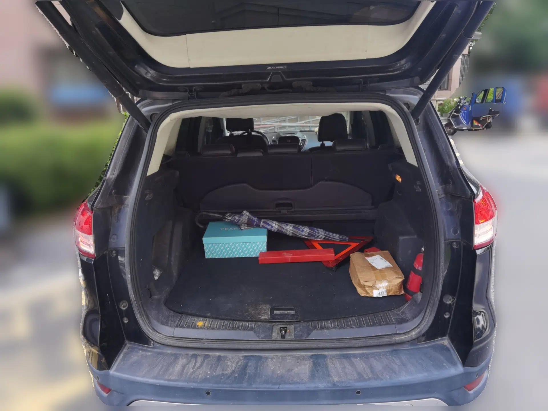 Ford Kuga 2015 1.5L GTDi Four-Wheel-Drive Elite Model — миниатюра 19