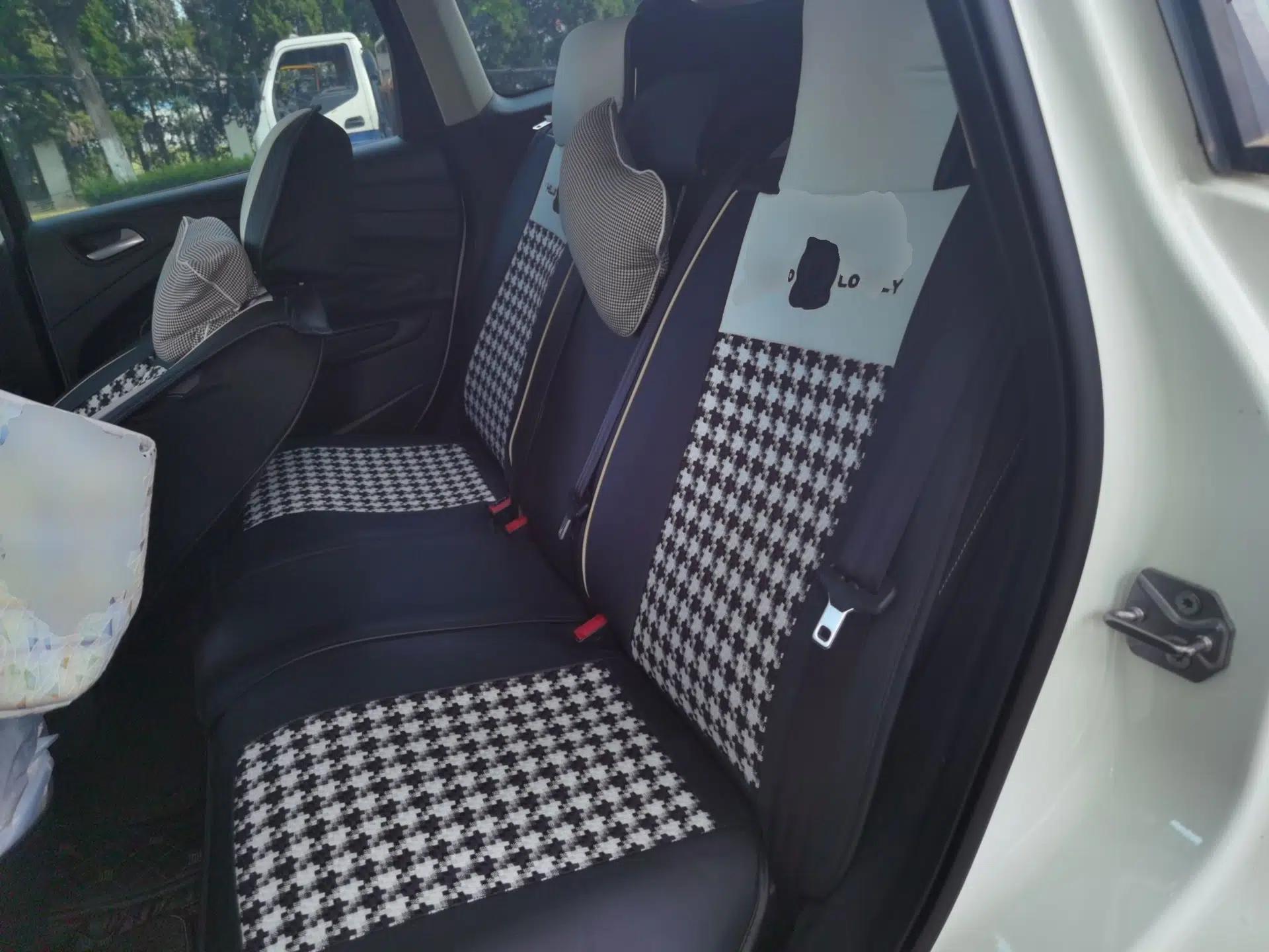 Ford Kuga 2013 1.6L GTDi Two-Wheel-Drive Comfort Model — миниатюра 17