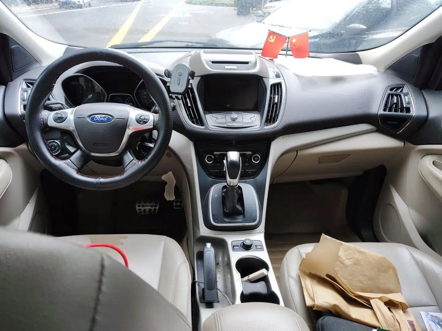 Ford Kuga 2013 1.6L GTDi 4x4 Elite Model — миниатюра 9