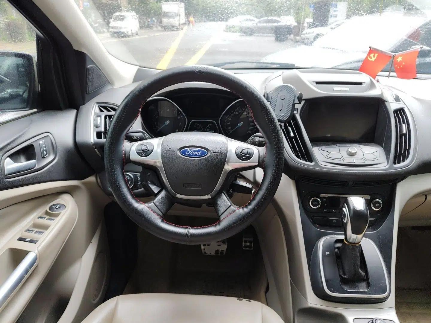 Ford Kuga 2013 1.6L GTDi 4x4 Elite Model — миниатюра 10