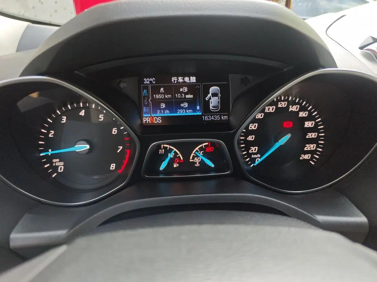 Ford Kuga 2015 1.5L GTDi Four-Wheel-Drive Elite Model — миниатюра 11