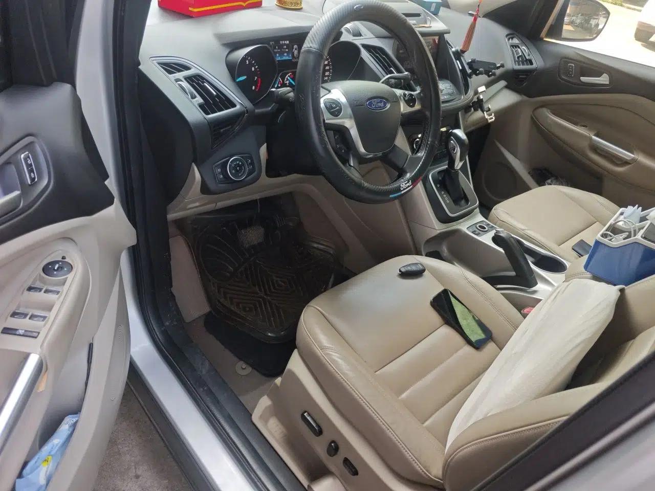 Ford Kuga 2015 1.5L GTDi Four-Wheel-Drive Elite Model — миниатюра 16
