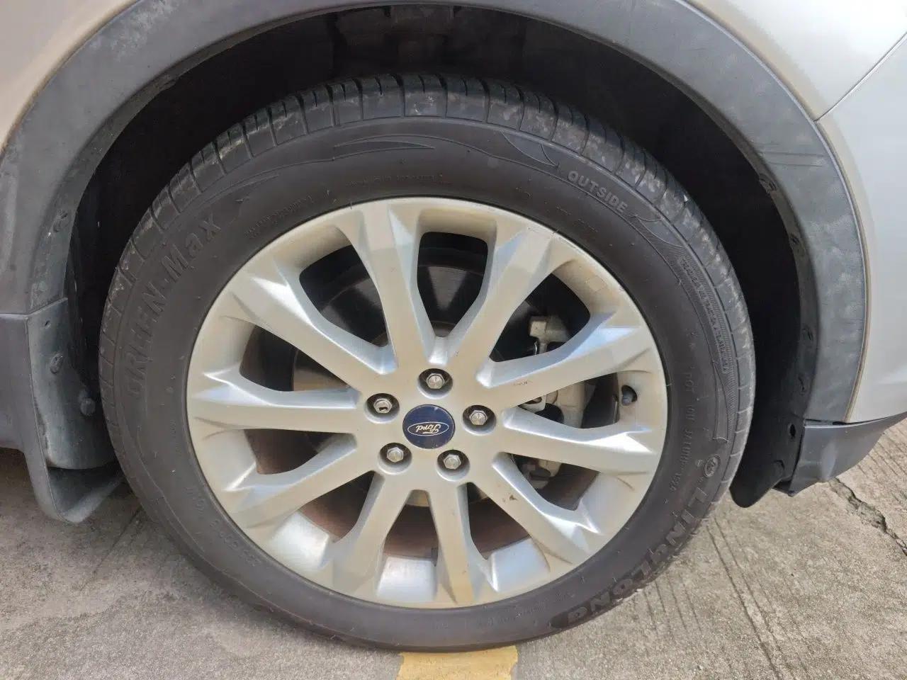 Ford Kuga 2015 1.5L GTDi Four-Wheel-Drive Elite Model — миниатюра 8