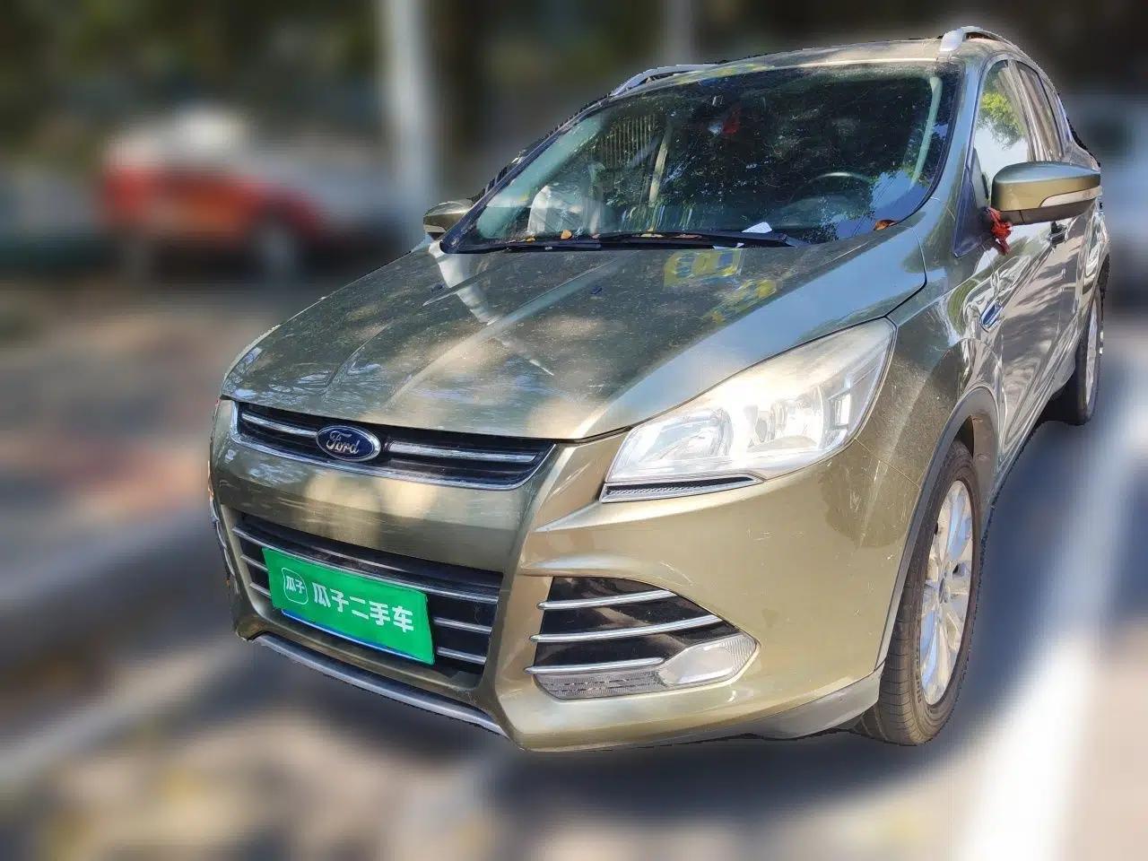 Ford Kuga 2015 2.0L GTDi Four-Wheel Drive Elite Model — миниатюра 1