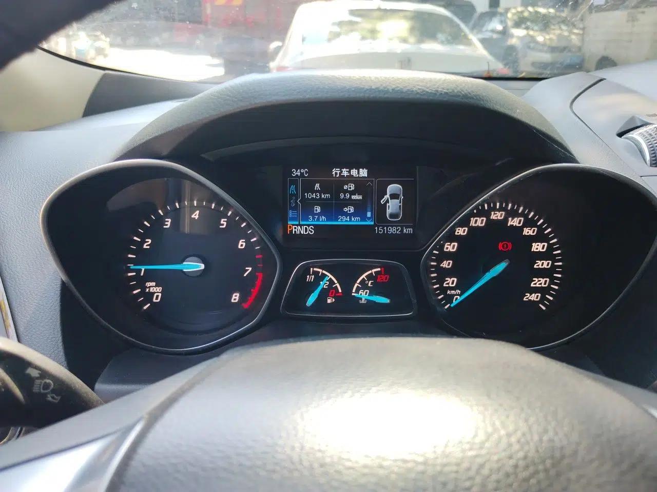 Ford Kuga 2015 2.0L GTDi Four-Wheel Drive Elite Model — миниатюра 11