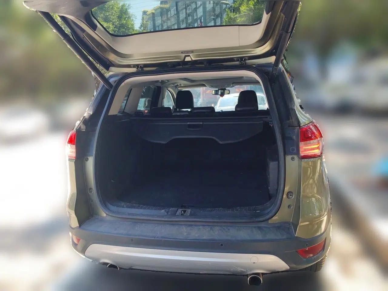 Ford Kuga 2015 2.0L GTDi Four-Wheel Drive Elite Model — миниатюра 19