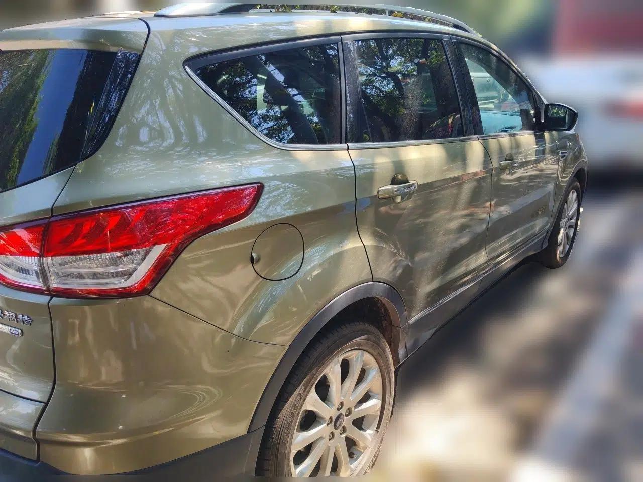 Ford Kuga 2015 2.0L GTDi Four-Wheel Drive Elite Model — миниатюра 6