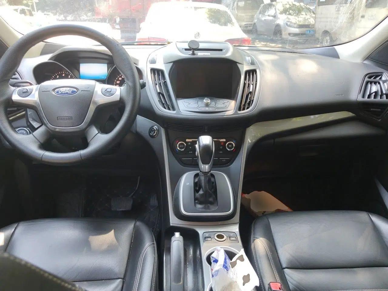 Ford Kuga 2015 2.0L GTDi Four-Wheel Drive Elite Model — миниатюра 9