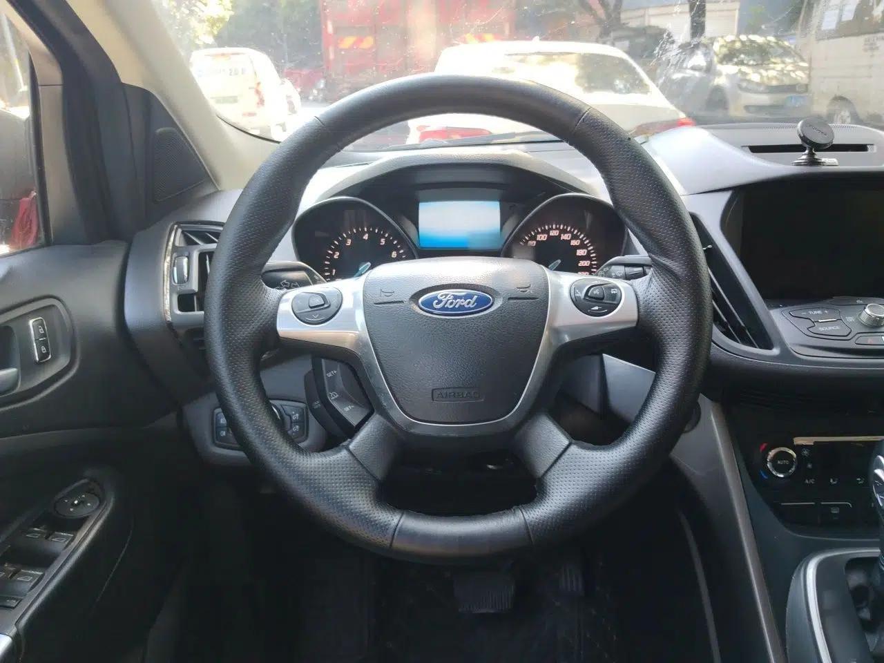 Ford Kuga 2015 2.0L GTDi Four-Wheel Drive Elite Model — миниатюра 10