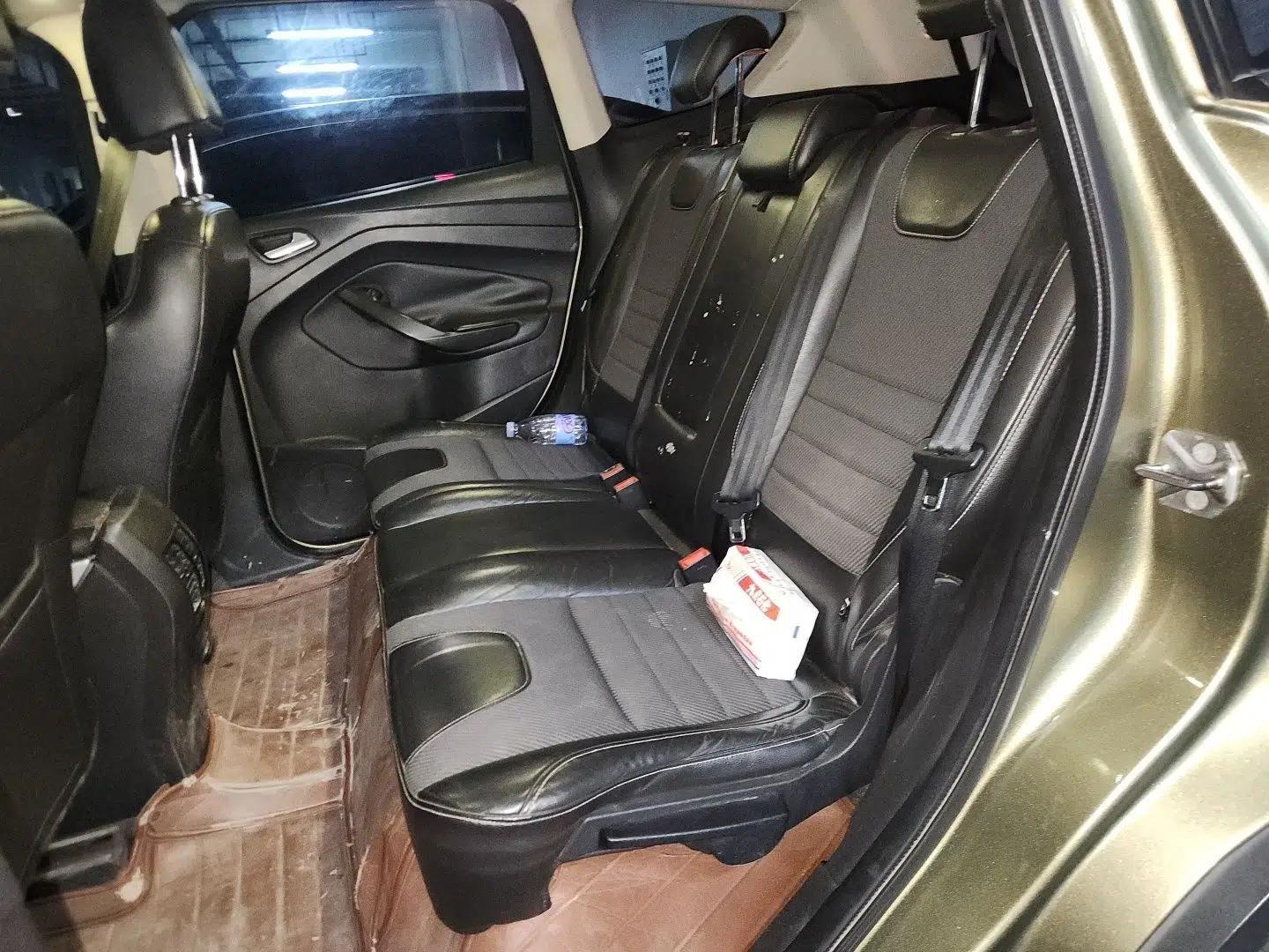 Ford Kuga 2013 1.6L GTDi Two-Wheel-Drive Trend Model — миниатюра 17