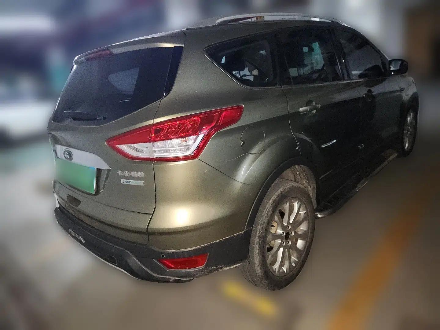 Ford Kuga 2013 1.6L GTDi Two-Wheel-Drive Trend Model — миниатюра 6